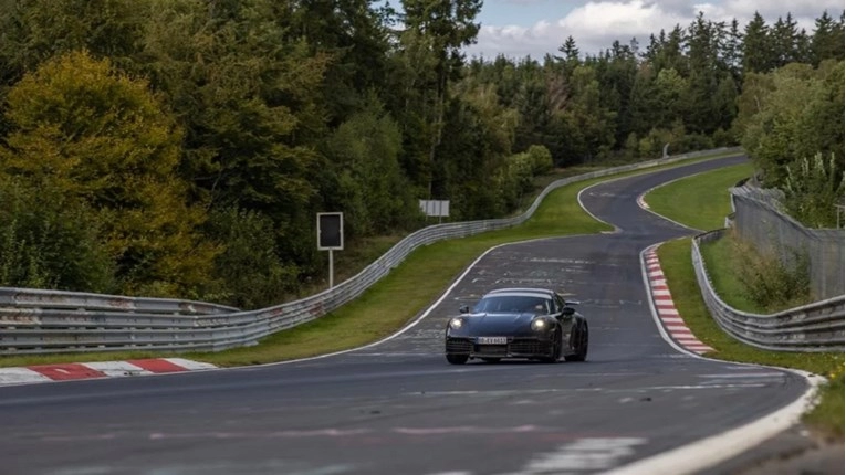 Najpoznatiji Porsche na svijetu postaje hibrid